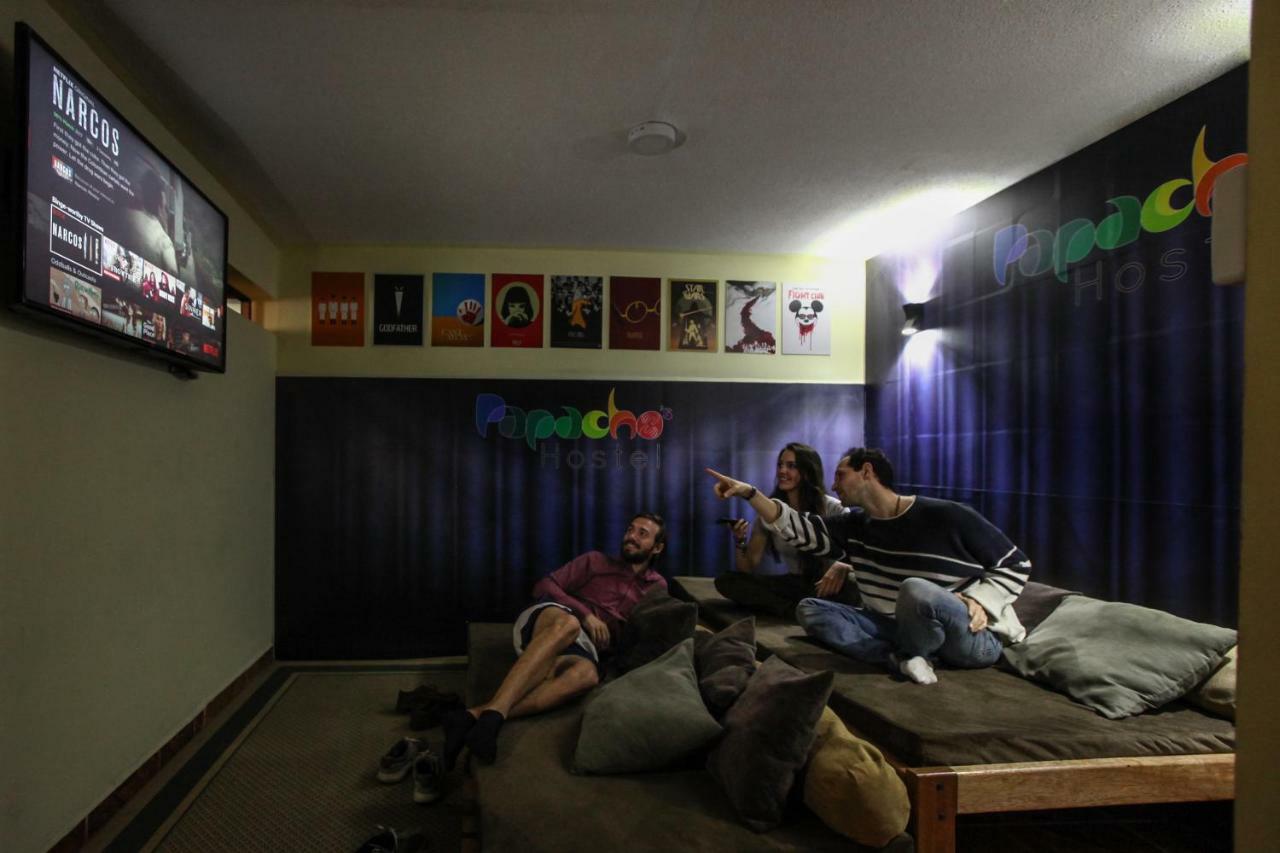 Papachos Hostel บาญอส ภายนอก รูปภาพ